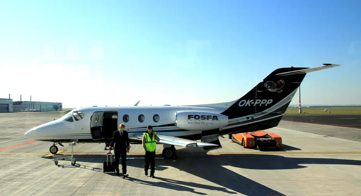 Beechjet / Hawker 400XP private jet exterior