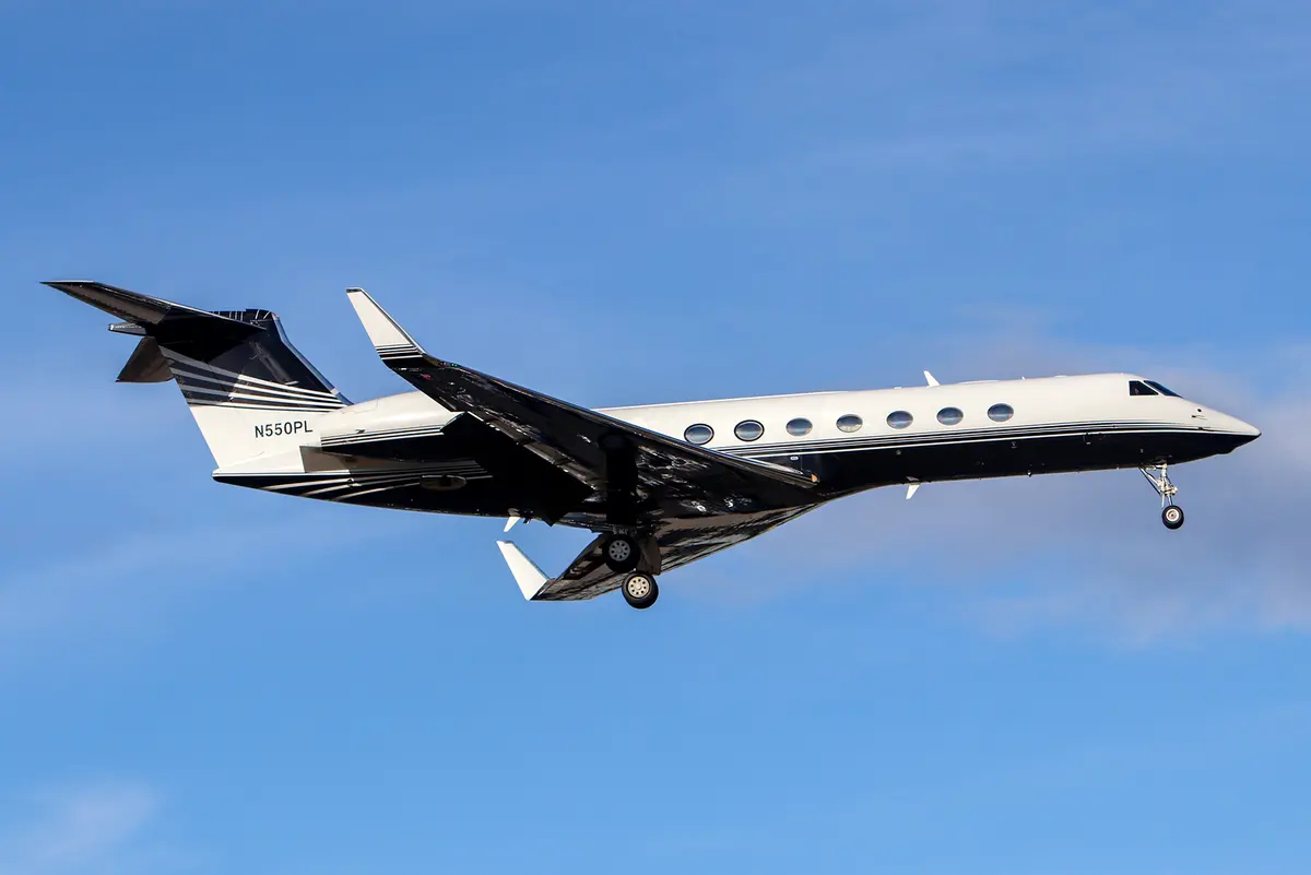 Gulfstream G550 private jet exterior