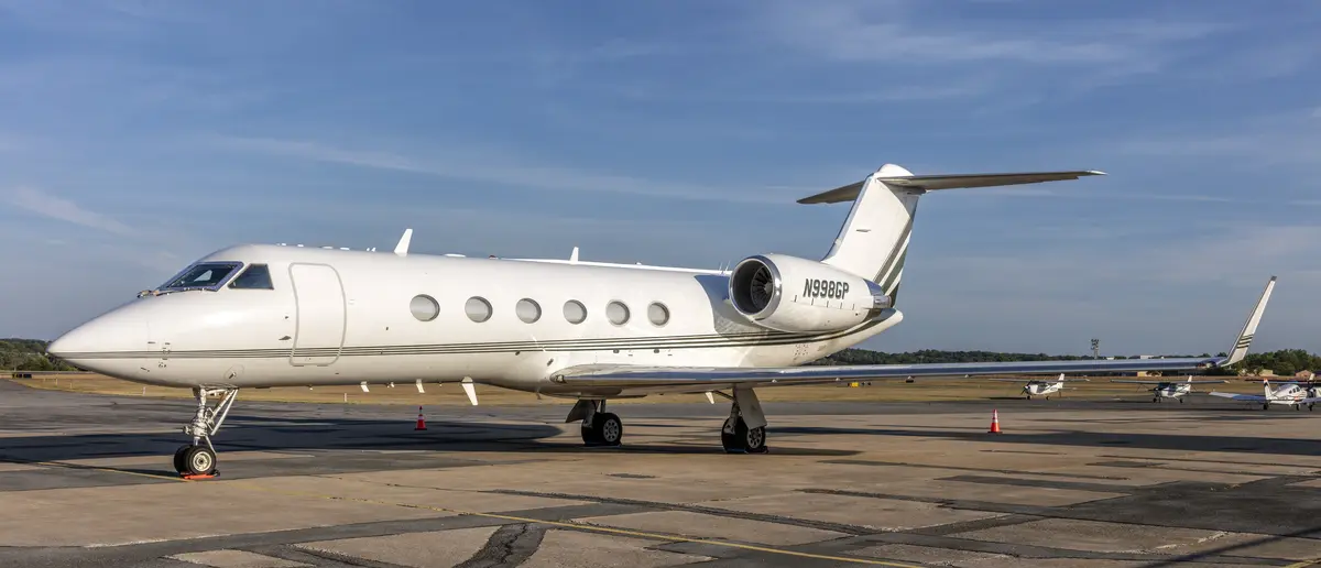 Gulfstream GIV-SP / G400 private jet exterior