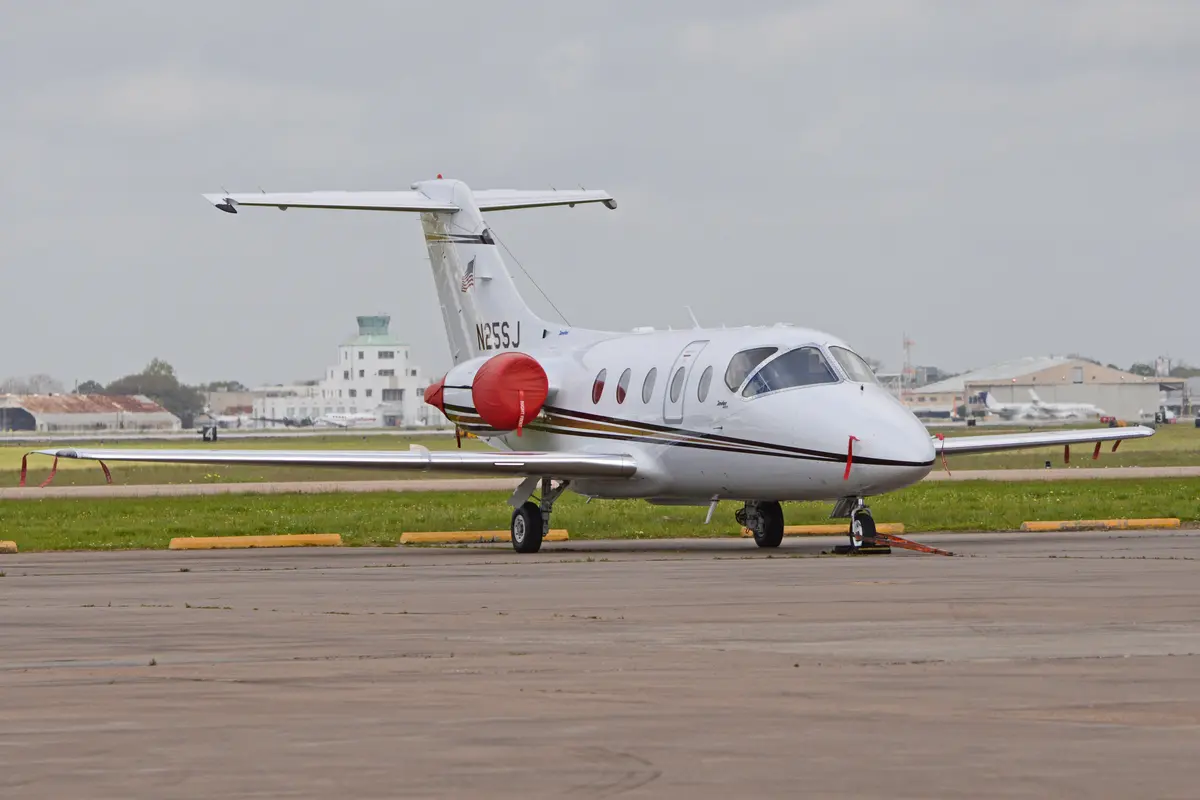 Nextant 400XTi private jet exterior